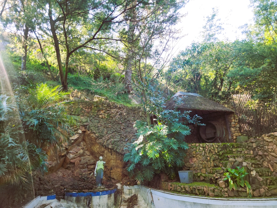 7 Bedroom Property for Sale in Cyrildene Gauteng