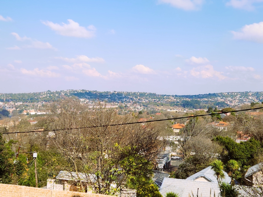 7 Bedroom Property for Sale in Cyrildene Gauteng
