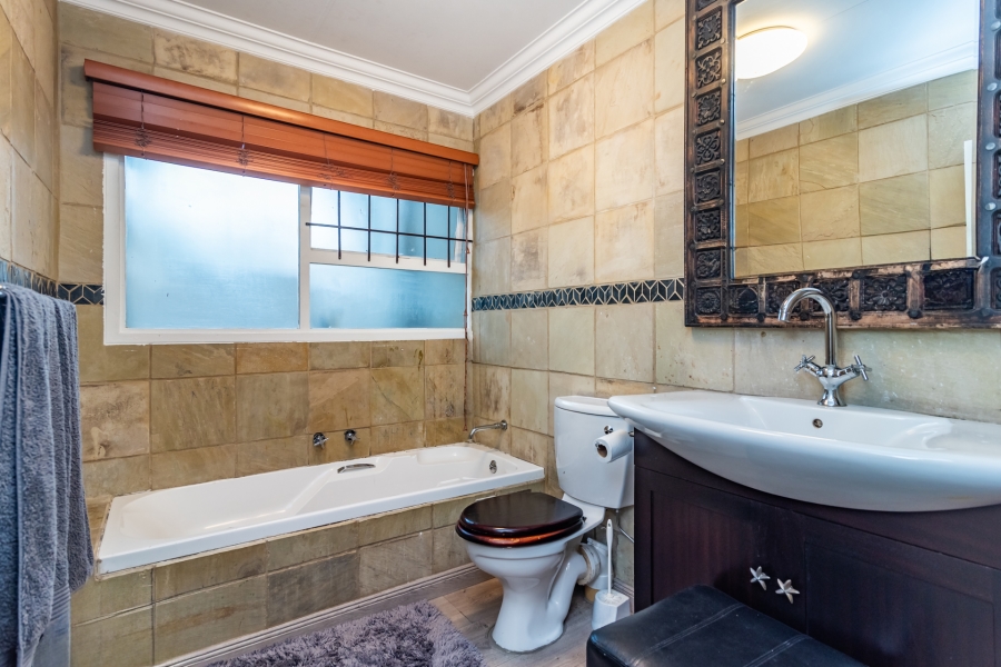 4 Bedroom Property for Sale in Lonehill Gauteng