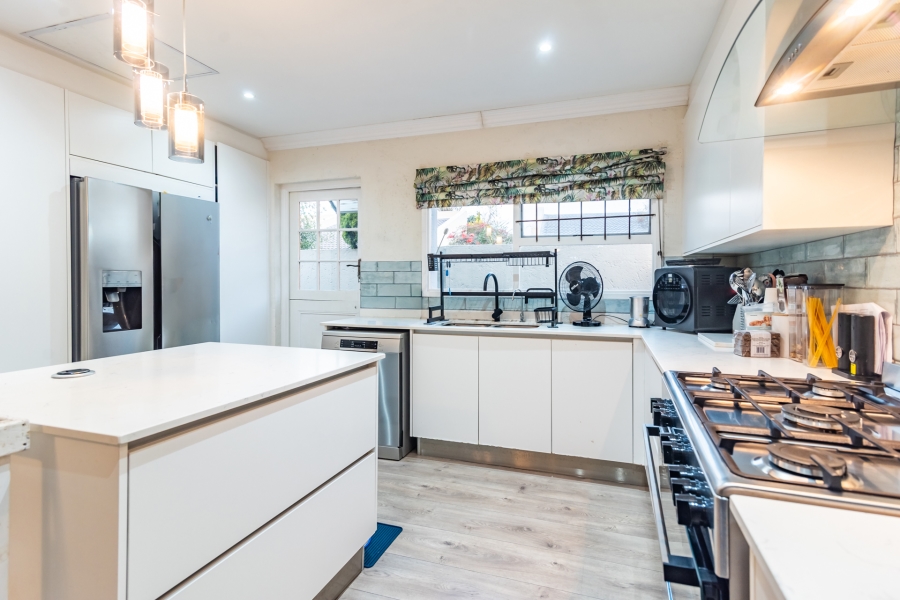 4 Bedroom Property for Sale in Lonehill Gauteng
