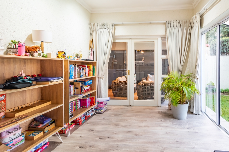 4 Bedroom Property for Sale in Lonehill Gauteng