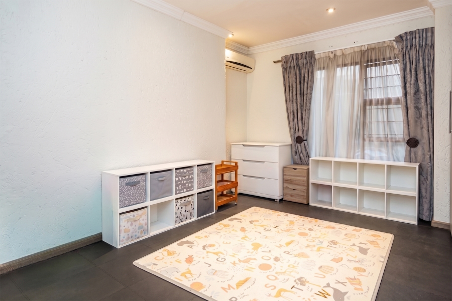 4 Bedroom Property for Sale in Lonehill Gauteng
