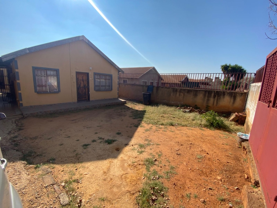 3 Bedroom Property for Sale in Lotus Gardens Gauteng