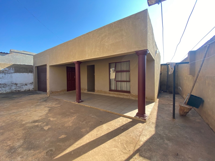3 Bedroom Property for Sale in Lotus Gardens Gauteng