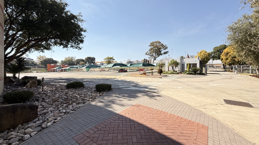 To Let Commercial Property for Rent in Halfway House Gauteng