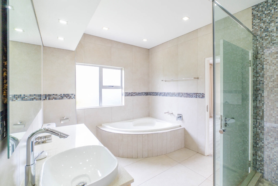 4 Bedroom Property for Sale in Douglasdale Gauteng