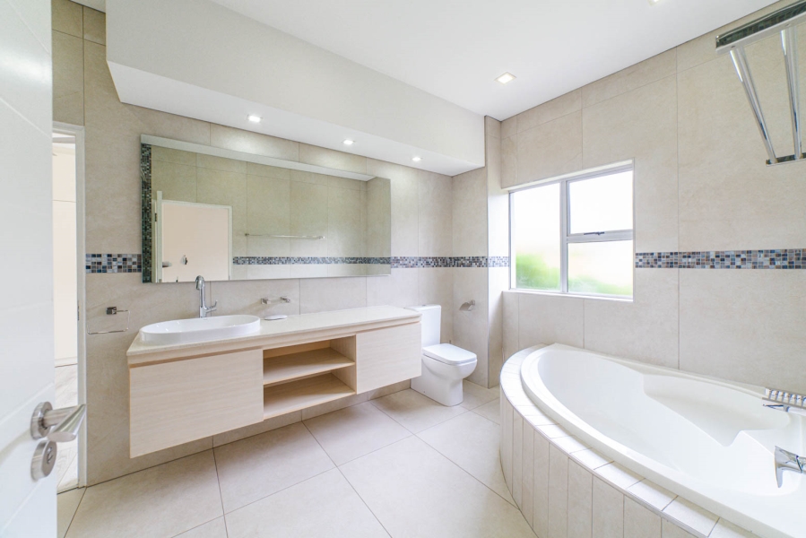 4 Bedroom Property for Sale in Douglasdale Gauteng