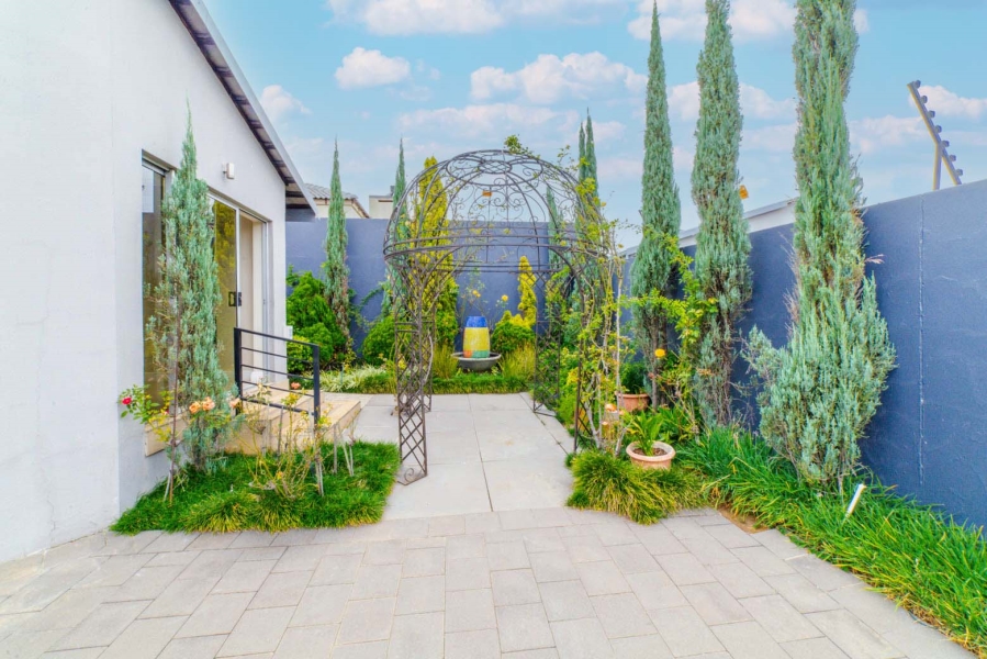 4 Bedroom Property for Sale in Douglasdale Gauteng