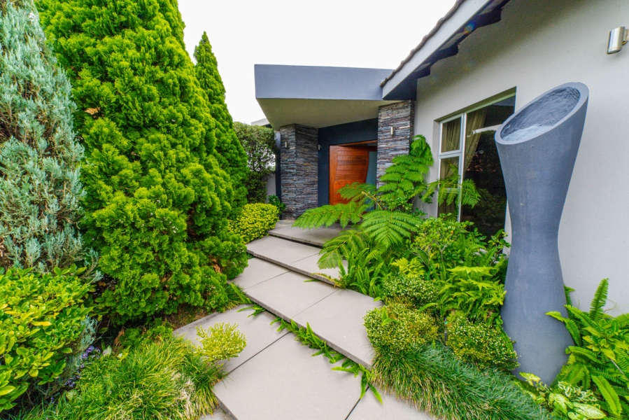 4 Bedroom Property for Sale in Douglasdale Gauteng