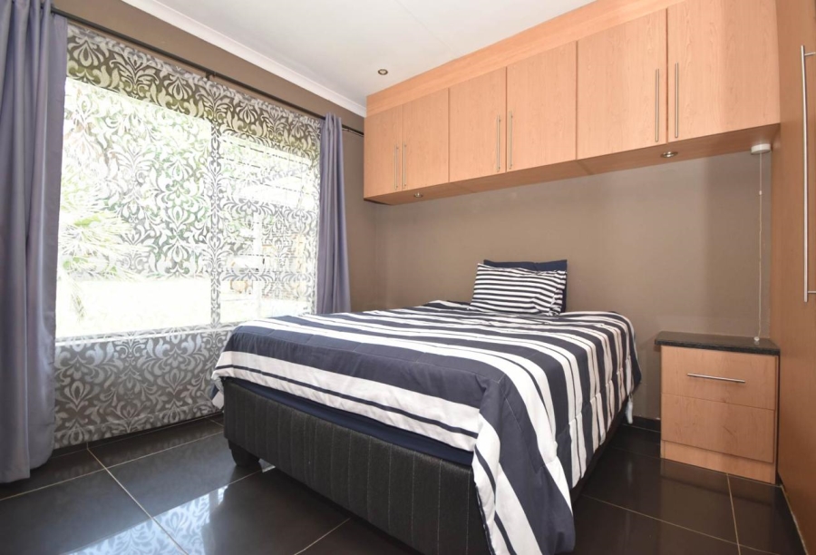 To Let 4 Bedroom Property for Rent in Bromhof Gauteng