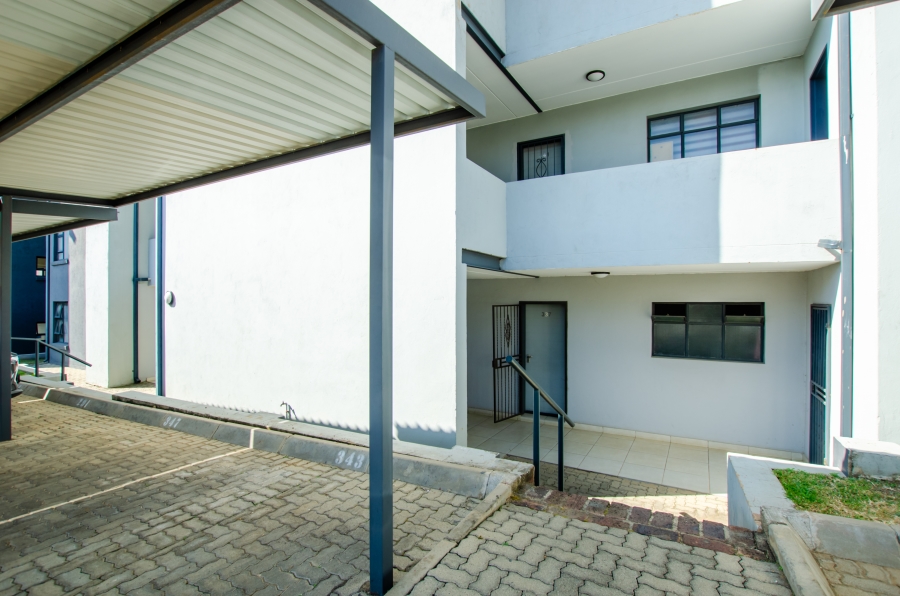 To Let 2 Bedroom Property for Rent in Glen Austin Gauteng