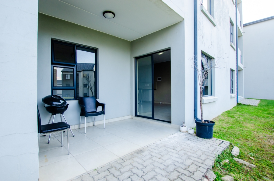 To Let 2 Bedroom Property for Rent in Glen Austin Gauteng