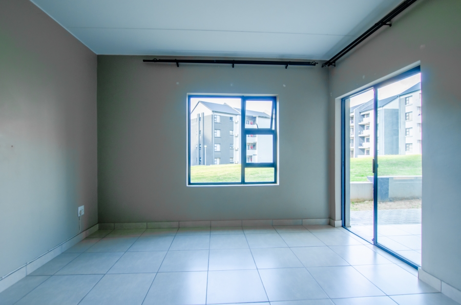 To Let 2 Bedroom Property for Rent in Glen Austin Gauteng