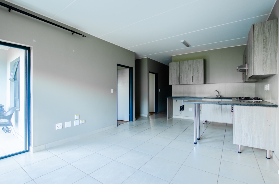 To Let 2 Bedroom Property for Rent in Glen Austin Gauteng