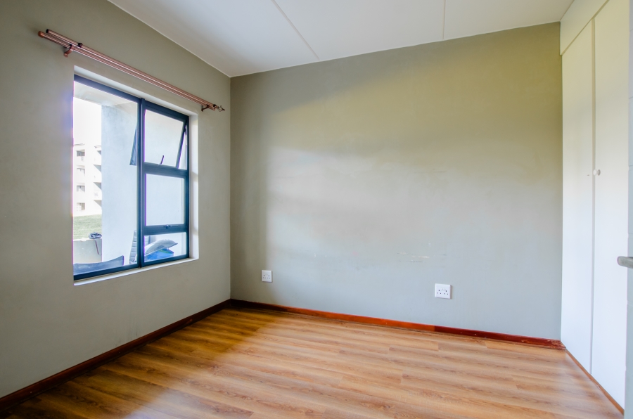 To Let 2 Bedroom Property for Rent in Glen Austin Gauteng