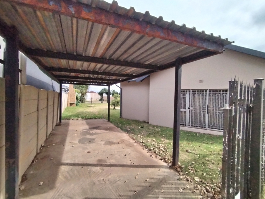 4 Bedroom Property for Sale in Dalview Gauteng