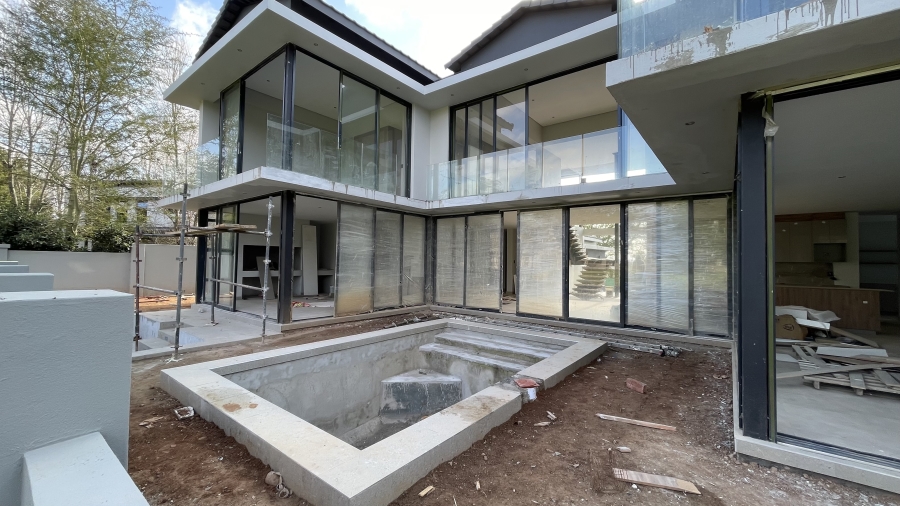 5 Bedroom Property for Sale in Copperleaf Estate Gauteng