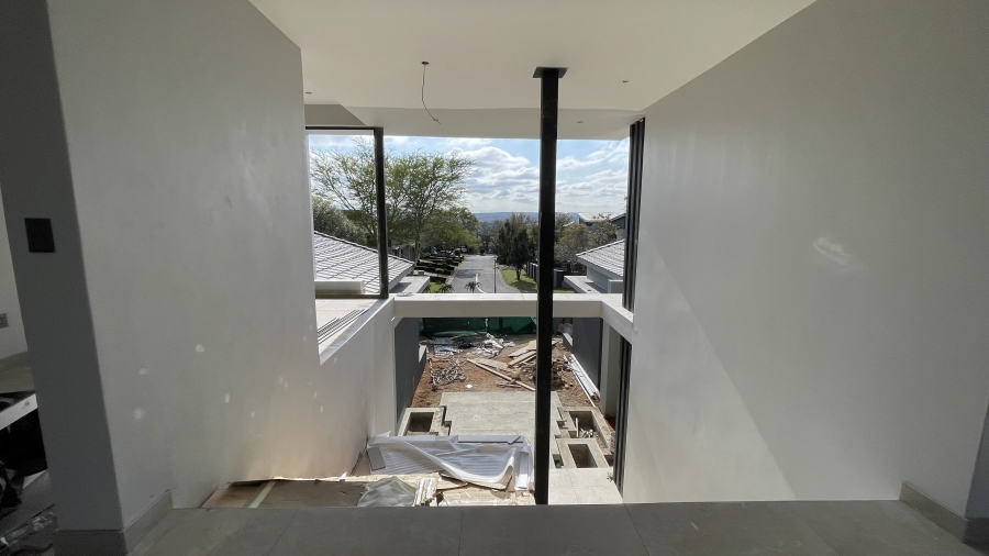 5 Bedroom Property for Sale in Copperleaf Estate Gauteng