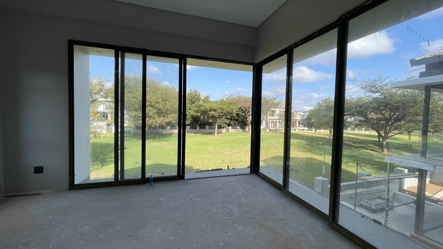 5 Bedroom Property for Sale in Copperleaf Estate Gauteng