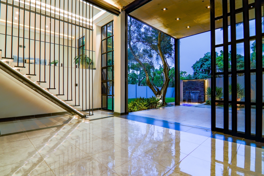 6 Bedroom Property for Sale in Waterkloof Gauteng