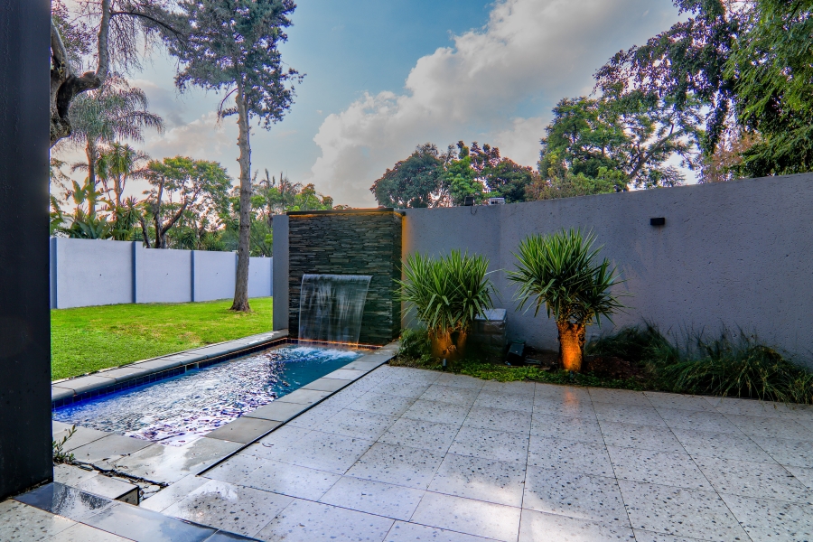 6 Bedroom Property for Sale in Waterkloof Gauteng