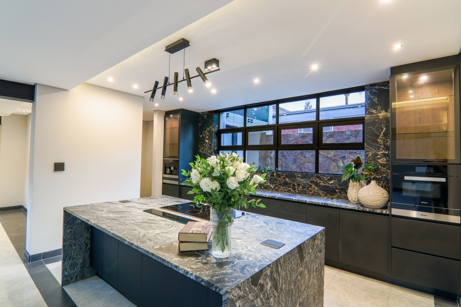 6 Bedroom Property for Sale in Waterkloof Gauteng