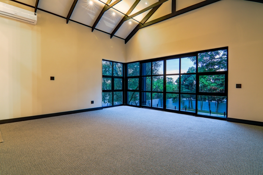 6 Bedroom Property for Sale in Waterkloof Gauteng