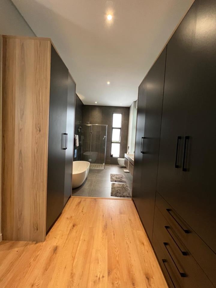 4 Bedroom Property for Sale in Bryanston Gauteng