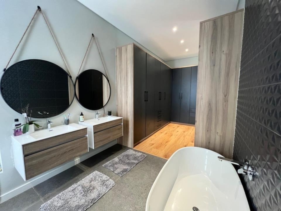 4 Bedroom Property for Sale in Bryanston Gauteng