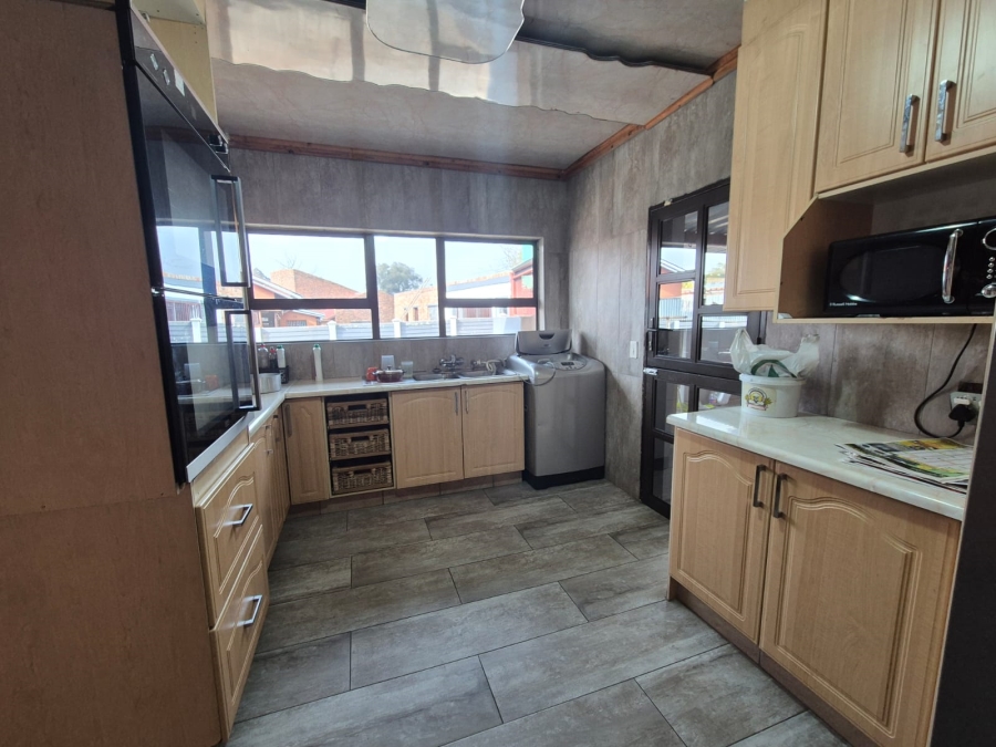 4 Bedroom Property for Sale in Steelview Gauteng