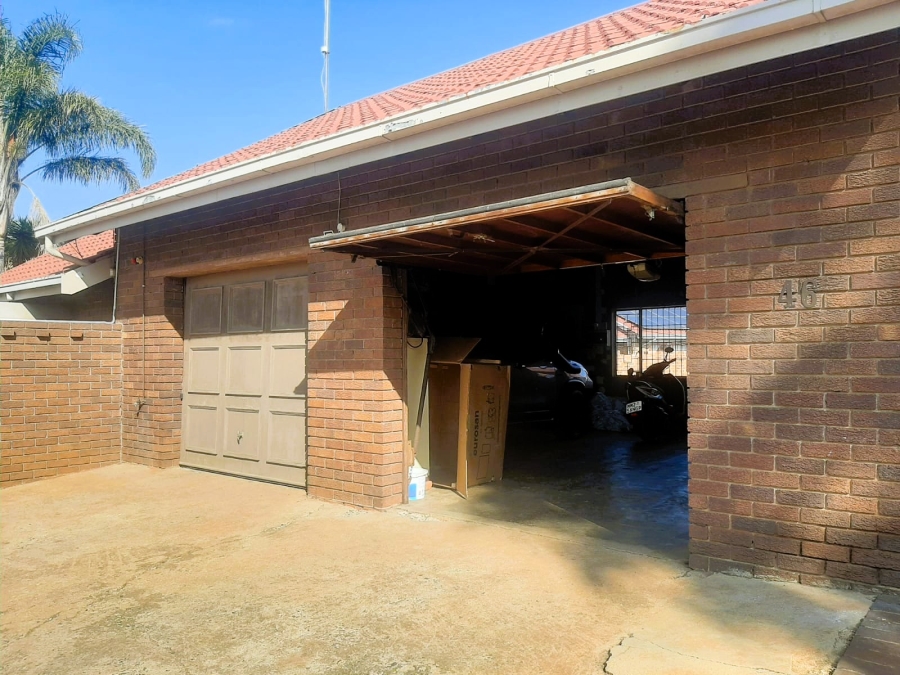 4 Bedroom Property for Sale in Dalview Gauteng