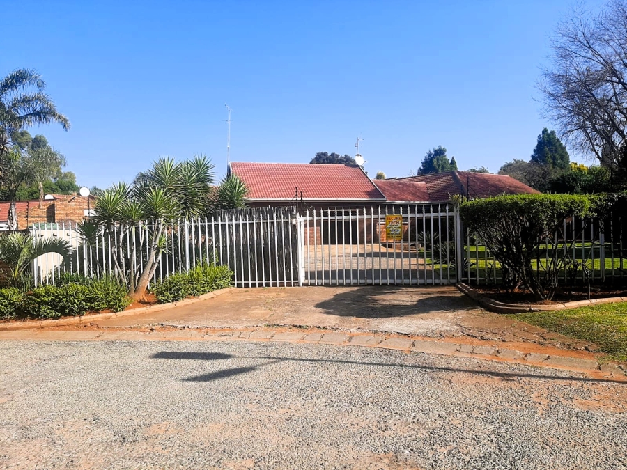 4 Bedroom Property for Sale in Dalview Gauteng