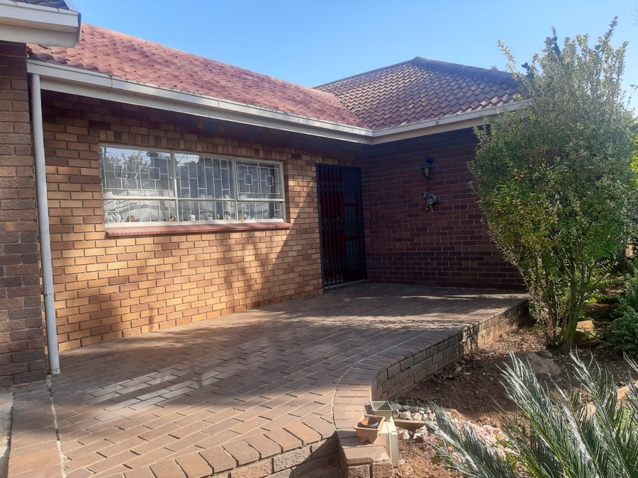 4 Bedroom Property for Sale in Dalview Gauteng
