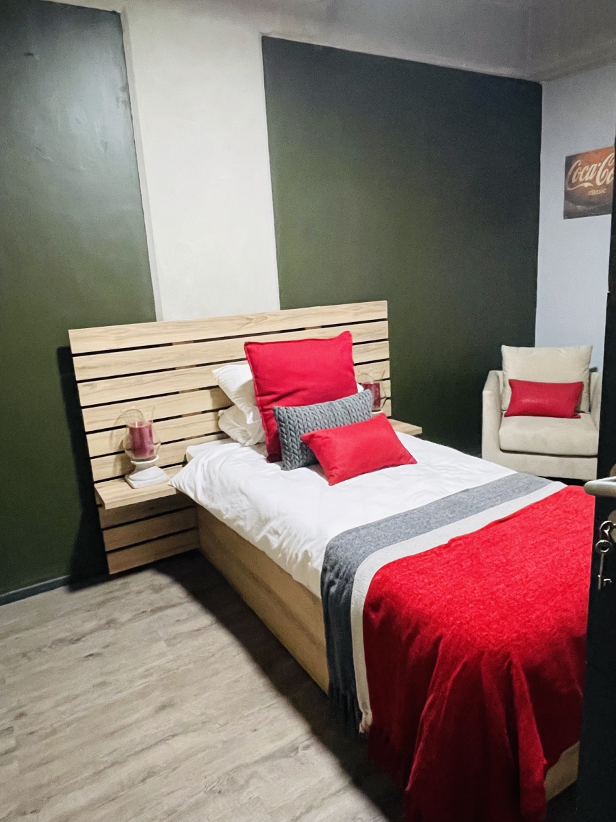 2 Bedroom Property for Sale in Menlyn Gauteng