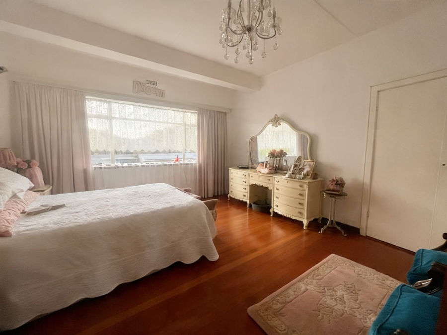 5 Bedroom Property for Sale in Dalview Gauteng