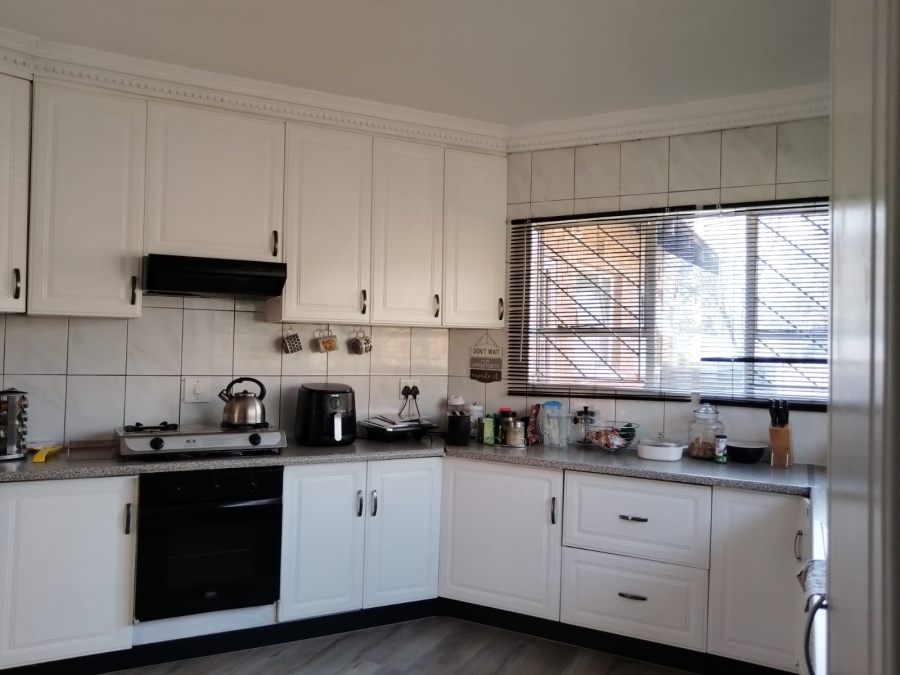 To Let 3 Bedroom Property for Rent in Illiondale Gauteng