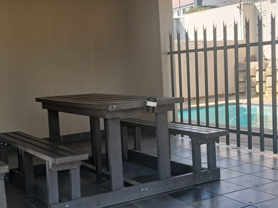 2 Bedroom Property for Sale in Bedford Gardens Gauteng