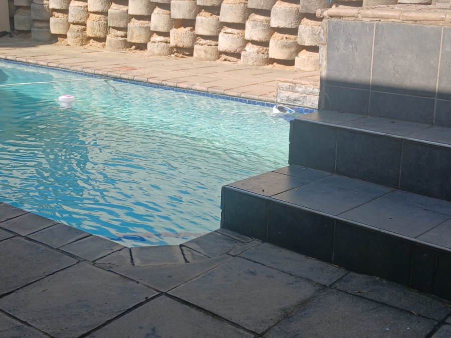2 Bedroom Property for Sale in Bedford Gardens Gauteng