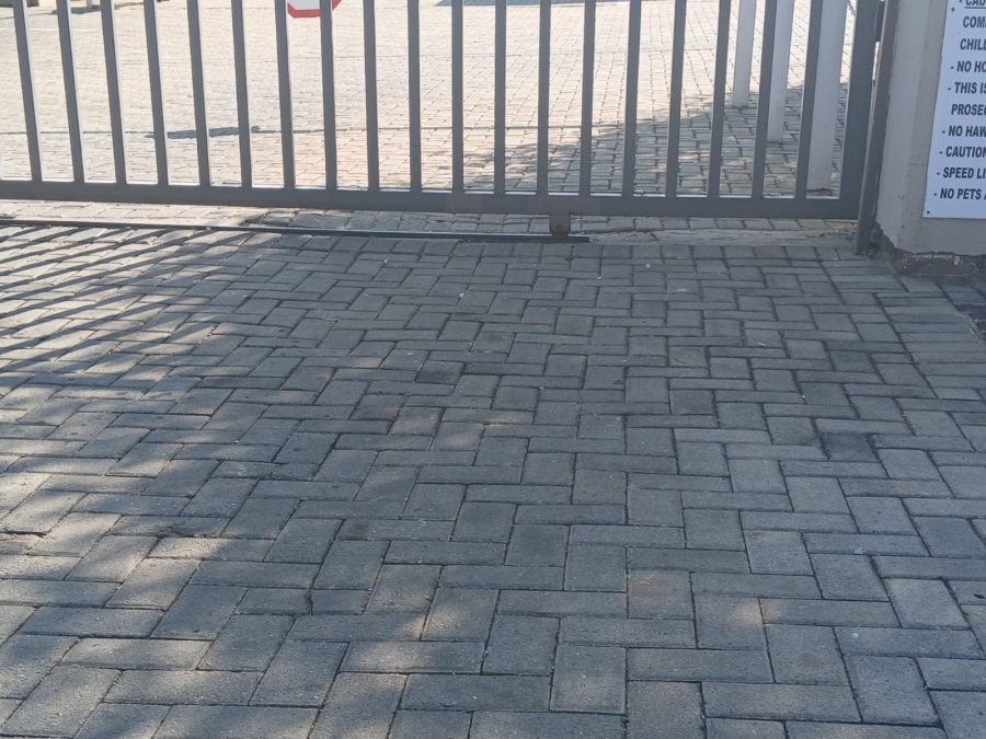 2 Bedroom Property for Sale in Bedford Gardens Gauteng
