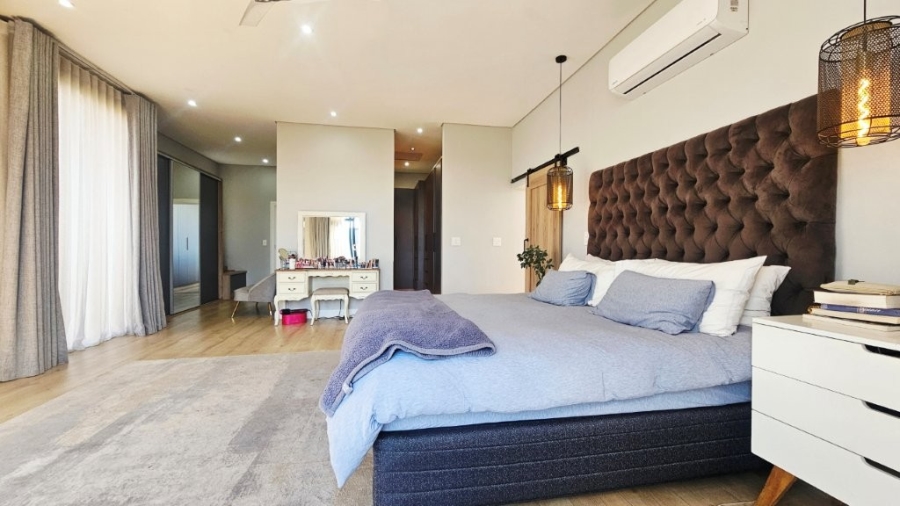 5 Bedroom Property for Sale in Midstream Heights Gauteng