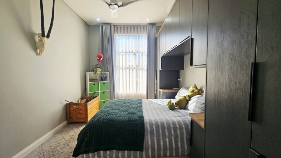 5 Bedroom Property for Sale in Midstream Heights Gauteng