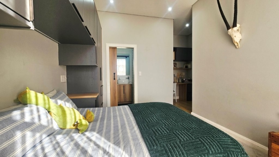 5 Bedroom Property for Sale in Midstream Heights Gauteng
