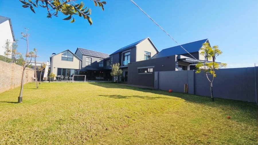 5 Bedroom Property for Sale in Midstream Heights Gauteng