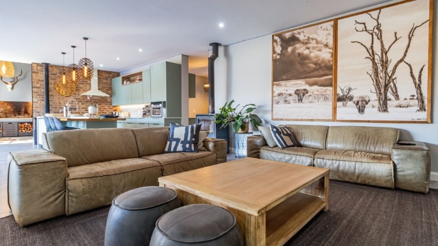 5 Bedroom Property for Sale in Midstream Heights Gauteng