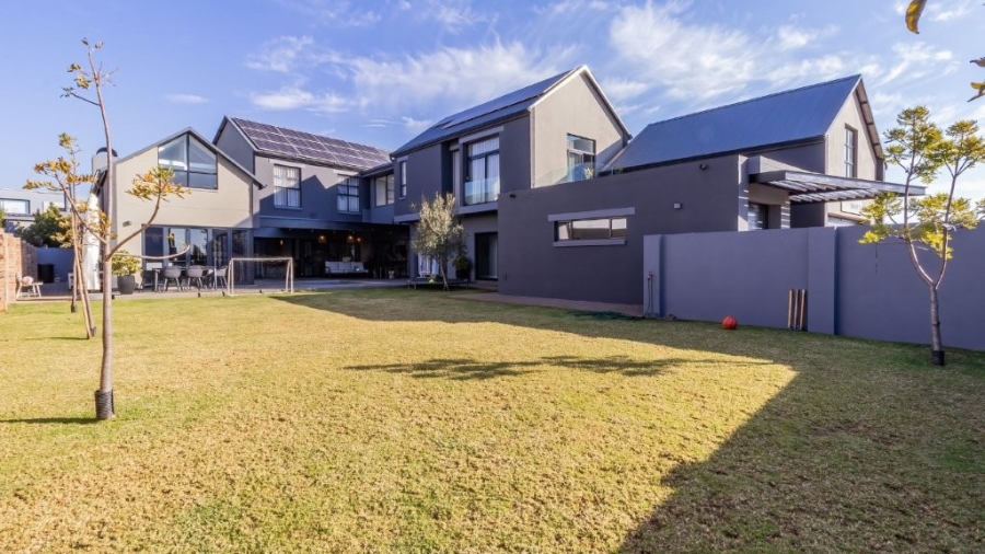 5 Bedroom Property for Sale in Midstream Heights Gauteng
