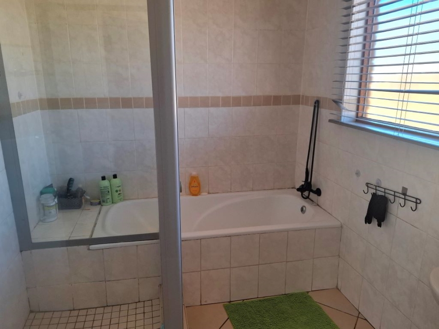 3 Bedroom Property for Sale in Greenhills Gauteng