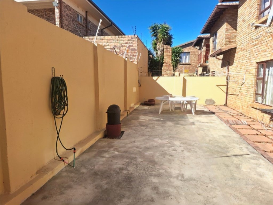 3 Bedroom Property for Sale in Greenhills Gauteng