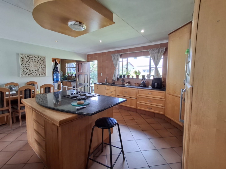 3 Bedroom Property for Sale in Sonneveld Gauteng
