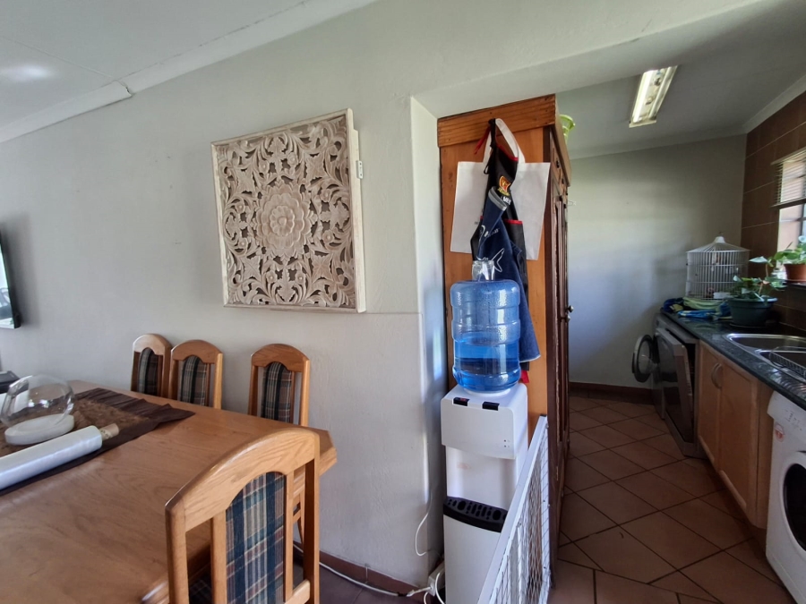 3 Bedroom Property for Sale in Sonneveld Gauteng
