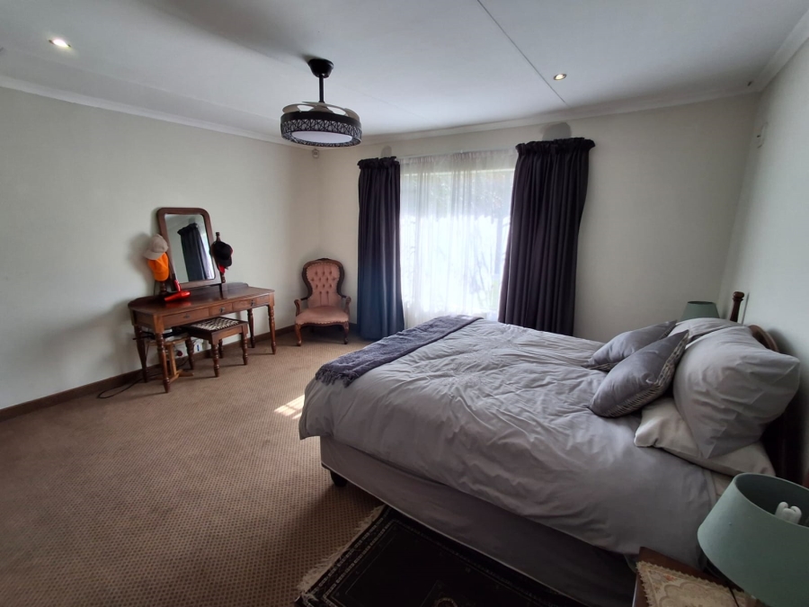 3 Bedroom Property for Sale in Sonneveld Gauteng